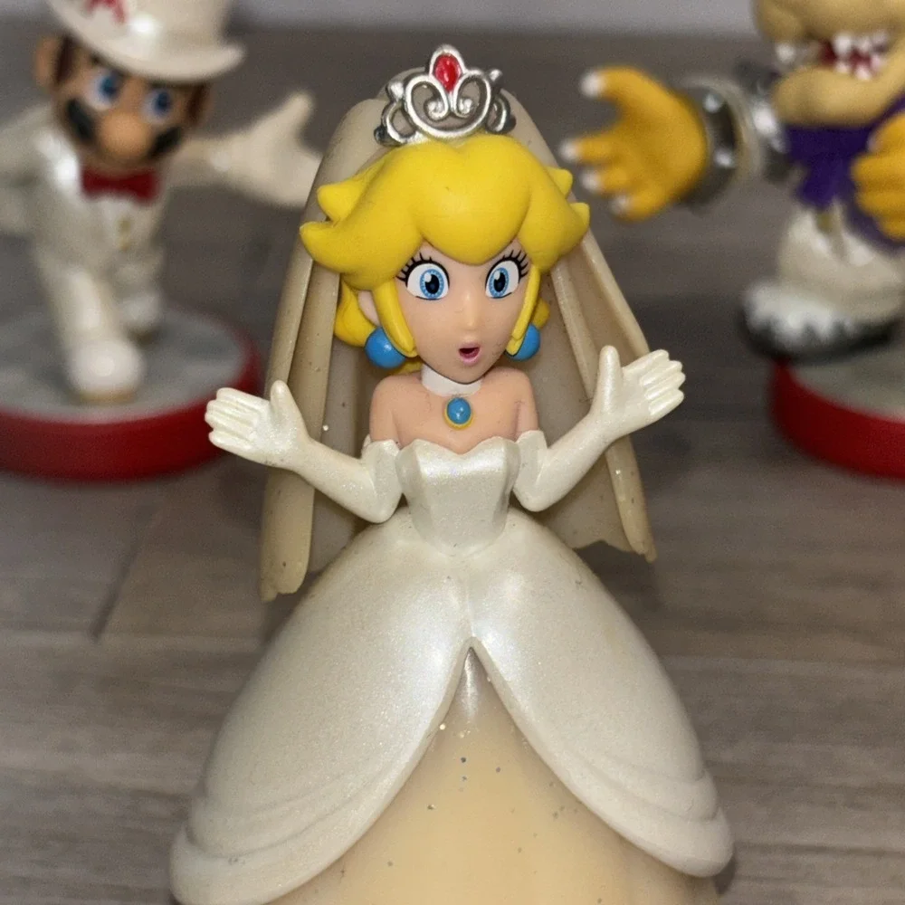 Nintendo Mario Amiibo Figurines Set Of 3 Mario Princess Peach Bowser Wedding